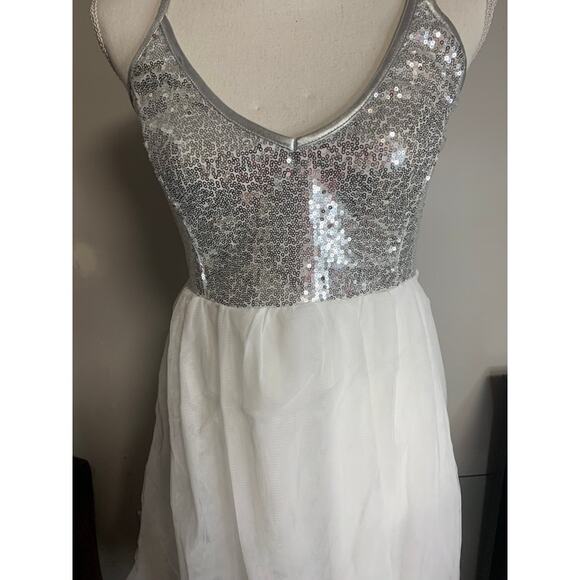 Sparkle Sliver and White Dress - Picture 5 of 5